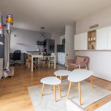 Cosy Studio With Balcony *